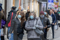 Christmas shoppers in the West End, London