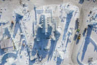 FEATURE -  Vergängliche Kunst - Die Ice-Snow World im chinesischen Harbin