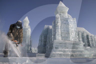 FEATURE -  Vergängliche Kunst - Die Ice-Snow World im chinesischen Harbin