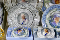 ROYALS - Souvenirs zum 70-Jährigen Thronjubiläum der Queen 2022