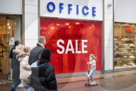 Shoppers out and about in Central London at the Boxing Day Sales, Regent Street, London, Great Britain 
26th December 2021
