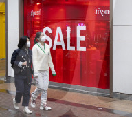 Shoppers out and about in Central London at the Boxing Day Sales, Regent Street, London, Great Britain 
26th December 2021