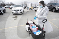 NEWS - Coronavirus:  Covid-Tests in Autos in St. Louis, Missouri