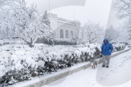 NEWS - Wintersturm trifft Washington