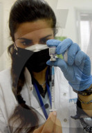 NEWS - Coronavirus: Vierte Impfdosen für über 60-Jährige in Israel