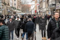 NEWS - München: Volle Einkaufsstrassen nach den Feiertagen