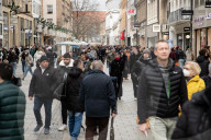 NEWS - München: Volle Einkaufsstrassen nach den Feiertagen