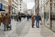 NEWS - München: Volle Einkaufsstrassen nach den Feiertagen