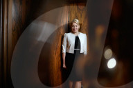 NEWS - Die neue Regierende Bürgermeisterin von Berlin Franziska Giffey in ihrem Büro
