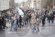 NEWS - Coronavirus: "Querdenker"-Demo in Magdeburg