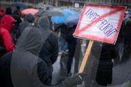 NEWS - Coronavirus: Protest gegen Corona-Massnahmen in Düsseldorf