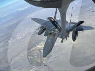 FEATURE - F-15 Eagle lässt sich im Flug betanken