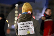 NEWS - Coronavirus: Montagsspaziergang von Massnahmengegnern in Köln