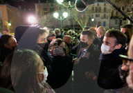 NEWS - Emmanuel Macron besucht ein Jahr nach den Überschwemmungen Tende im Roya-Tal