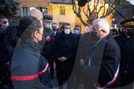 NEWS - Emmanuel Macron besucht ein Jahr nach den Überschwemmungen Tende im Roya-Tal