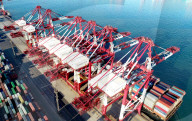 NEWS - Chinas Exporte und Importe wuchsen im Dezember langsamer