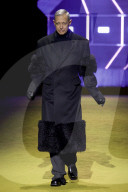 PEOPLE - Jeff Goldblum und Kyle Maclachlan laufen über den Laufsteg für Prada in Mailand