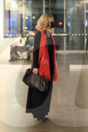 PEOPLE - Michelle Hunziker am Flughafen in Mailand
