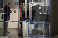 PEOPLE - Michelle Hunziker am Flughafen in Mailand