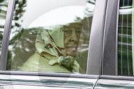 ROYALS - Queen Elizabeth trifft auf der Wood Farm in Sandringham, Norfolk, ein