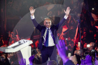 NEWS - Der rechtsextreme Präsidentschaftskandidat Eric Zemmour bei einer Wahlkampfveranstaltung in Cannes