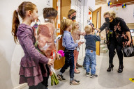 ROYALS - Prinzessin Laurentien der Niederlande liest für Kinder 