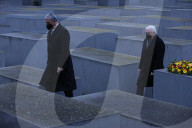 NEWS - Tag des Gedenkens an die Opfer des Holocaust: Kranzniederlegung in Berlin