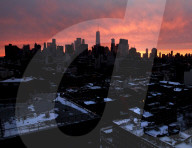 FEATURE -  Sonnenuntergang nach einem Schneesturm in New York City