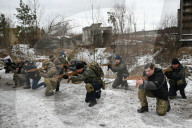 NEWS - Ukraine: Militärische Ausbildung von Zivilisten und Reservisten

