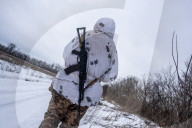 NEWS - Konflikt in der Ukraine: Soldaten im Donbass