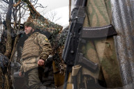 NEWS - Konflikt in der Ukraine: Soldaten im Donbass
