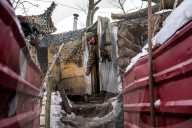 NEWS - Konflikt in der Ukraine: Soldaten im Donbass