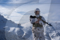 NEWS - Konflikt in der Ukraine: Soldaten im Donbass