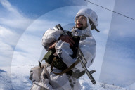NEWS - Konflikt in der Ukraine: Soldaten im Donbass