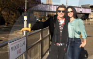 PEOPLE - Ronnie Wood von den Rolling Stones enthüllt neues Bild der Band auf einer riesigen Plakatwand