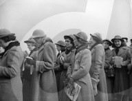 CROWDED QUEUE STRETCHES, FOR MILES TO SEE BODY   OF LATE KING LYING IN STATE AT WESTMINSTER HALL   13-2-52    PHOTO SHOWS :- Waiting in the queue today were these schoolgirls from a Convent in Hertford.   The queue stretches from the Great Hall of Westmin