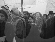 CHINESE WERE AMONG THE PEOPLE QUEUING TO PAY HOMAGE TO BRITISH KING 12-2-52 -PHOTO SHOWS :- People have been filing past the catafalque where King George Vi is lying in state in Westminster Hall, London, today, at the rate of 4000 per hour In the queue wh