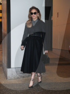PEOPLE - Jennifer Lopez im eleganten schwarzen Mantel in New York