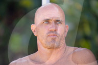 SPORT - Kelly Slater gewinnt das Billabong Pro Pipeline 2022 Surf-Turnier auf Hawaii