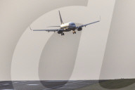 NEWS - Ein Ryanair-Flugzeug hat bei starkem Wind in Leeds Schwierigkeiten bei der Landung