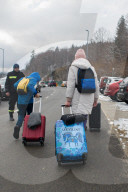 NEWS - Ukraine-Konflikt: Flüchtlinge am Grenzübergang Kroscienko - Polen