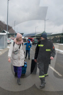 NEWS - Ukraine-Konflikt: Flüchtlinge am Grenzübergang Kroscienko - Polen