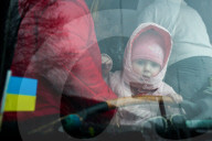 NEWS - Ukraine-Konflikt: Flüchtlinge am Grenzübergang Kroscienko - Polen