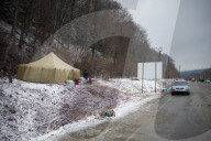 NEWS - Ukraine-Konflikt: Flüchtlinge am Grenzübergang Kroscienko - Polen