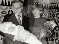 NEWS - Ukraine-Konflikt: Familienbilder von Putin (Archiv)