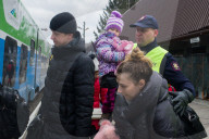 NEWS - Ukraine-Konflikt: Ukrainische Flüchtlinge am Bahnhof von Uherce in Polen