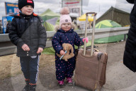 NEWS - Ukraine-Konflikt: Flüchtlinge aus der Ukraine erreichen Polen