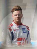 SPORT - Formel 1: Testfahrten in Bahrain