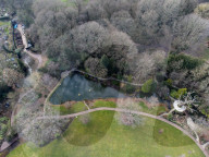 NEWS - Ukraine-Konflikt: Das 48 Millionen Pfund teure Anwesen des Oligarchen Alisher Ousmanov in Highgate, London,