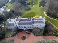 NEWS - Ukraine-Konflikt: Das 48 Millionen Pfund teure Anwesen des Oligarchen Alisher Ousmanov in Highgate, London,